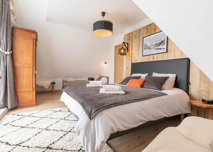 Du Rouge Gorge D'azun Aucun