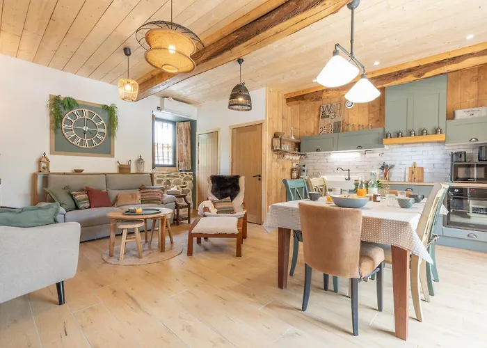 Du Rouge Gorge D'azun بيت للعطل